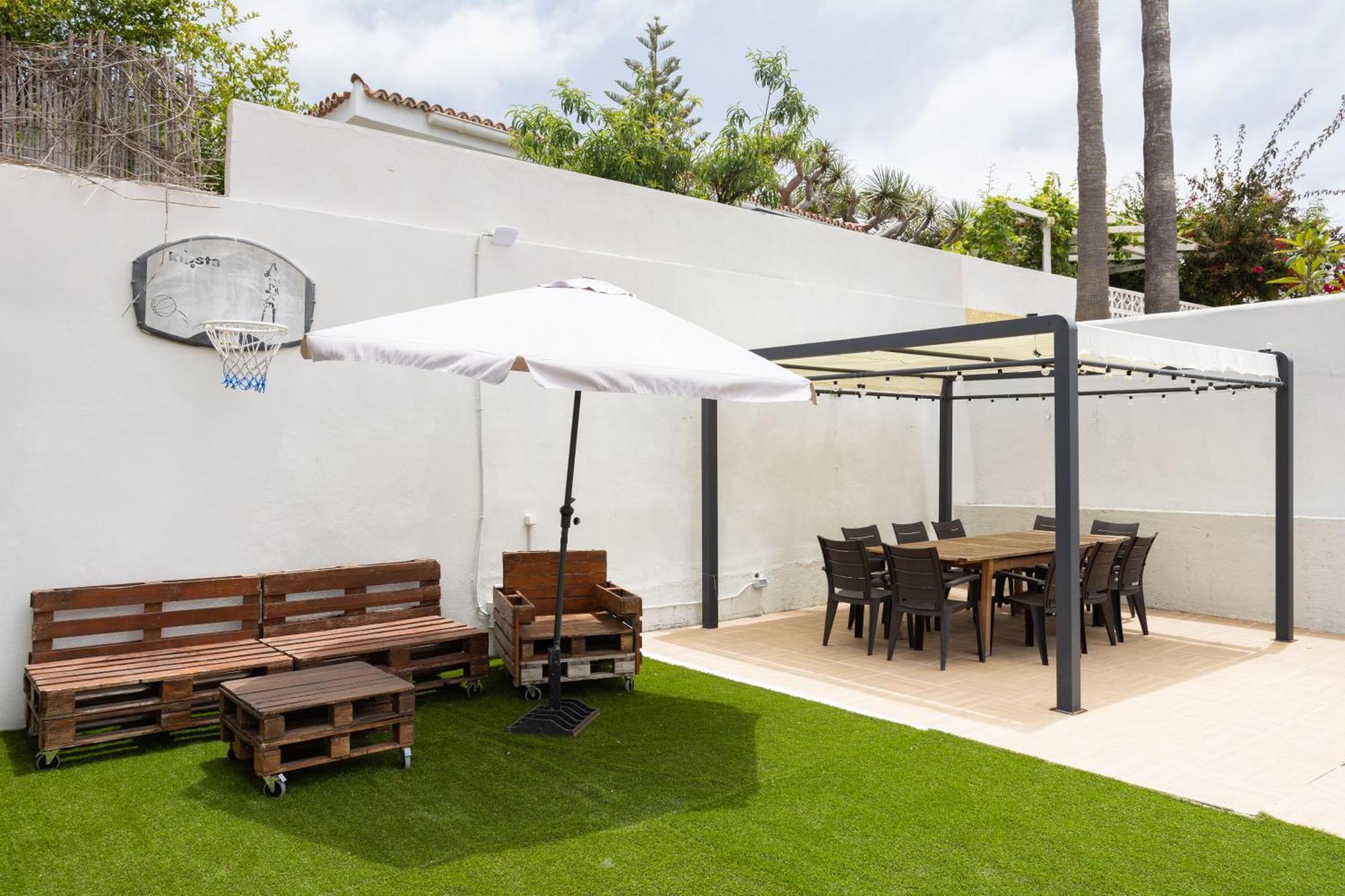Home2Book Villa Alessandro, Design & Comfort Sauzal Exterior photo