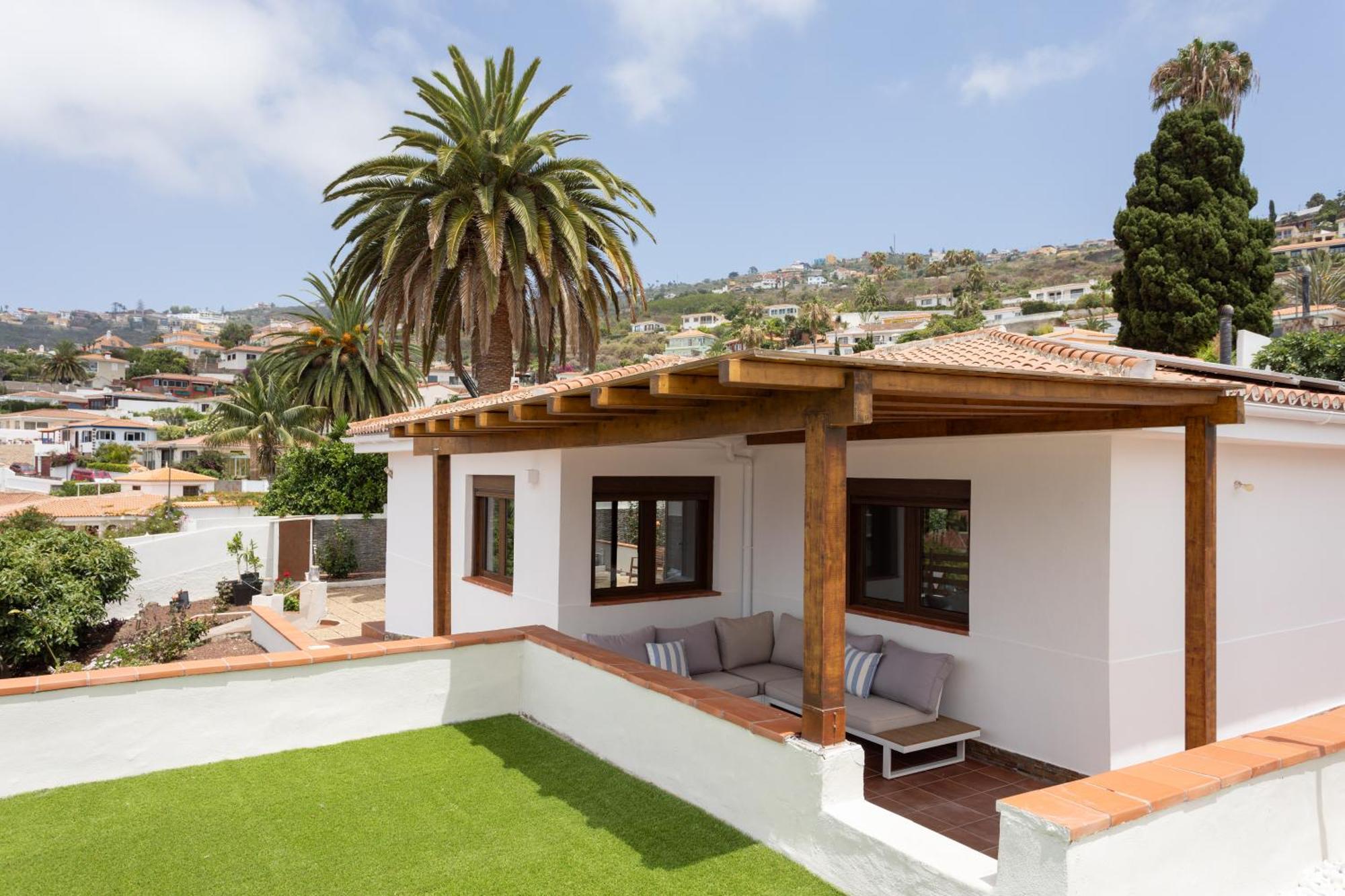 Home2Book Villa Alessandro, Design & Comfort Sauzal Exterior photo